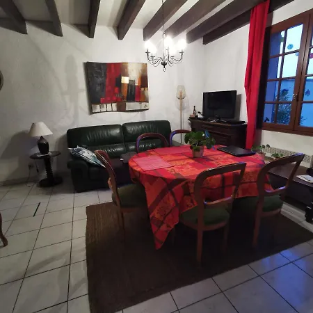 Holiday home Dordogne Crobique
